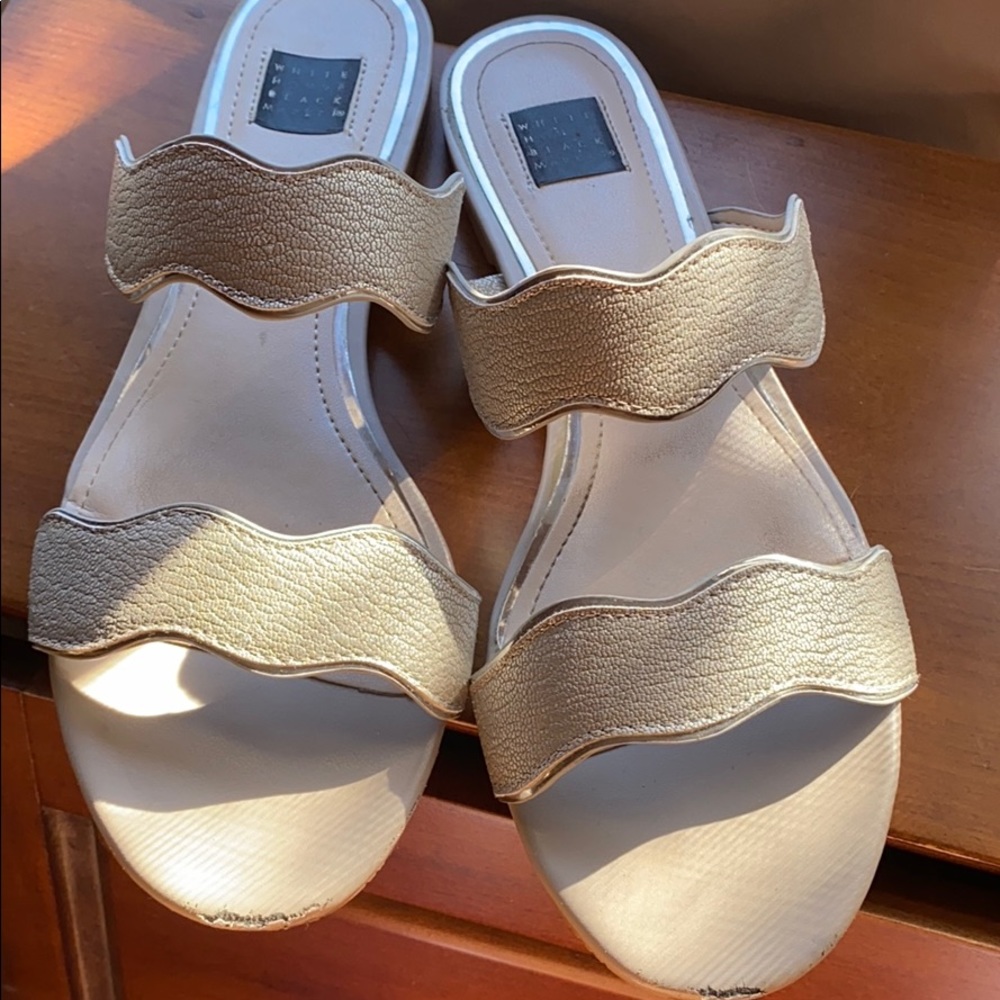 Lightweight silver sandals